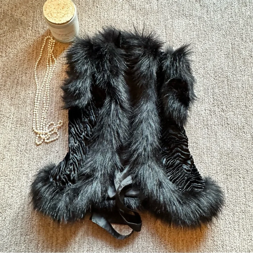 BEBE Faux Fur Trim Vest Textured Open Front XS #14 - Picture 5 of 8